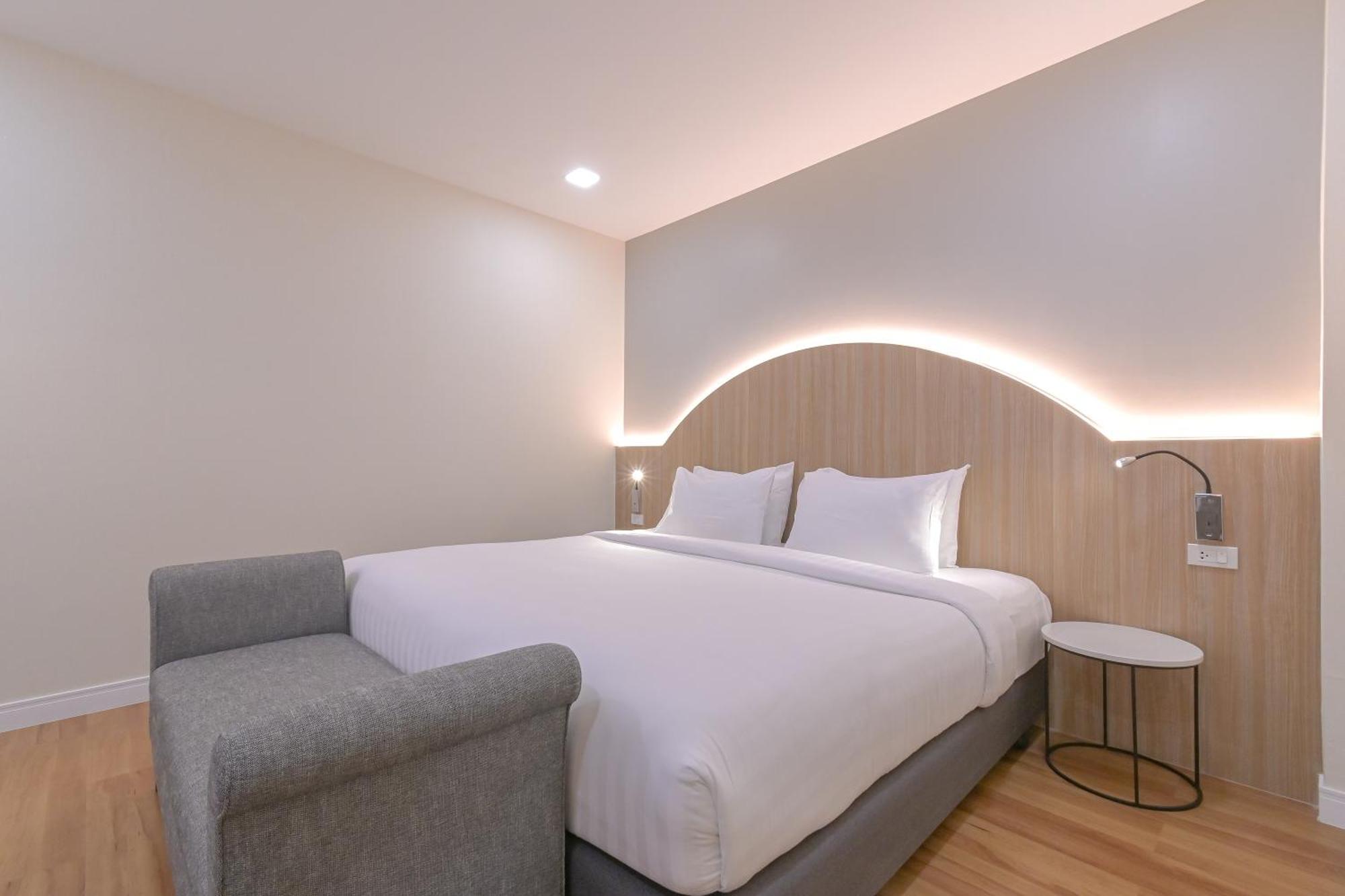 Shewin De Bangkok Hotel Bagian luar foto