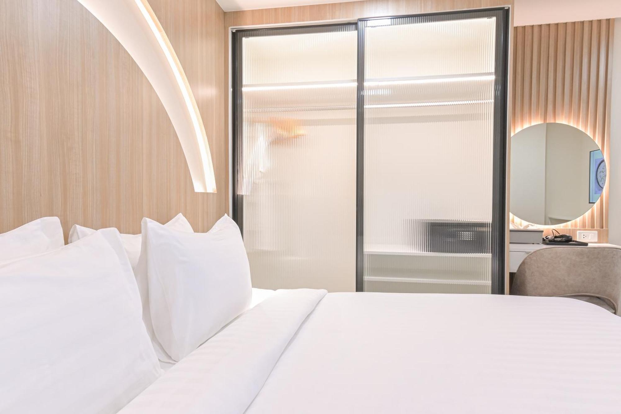 Shewin De Bangkok Hotel Bagian luar foto