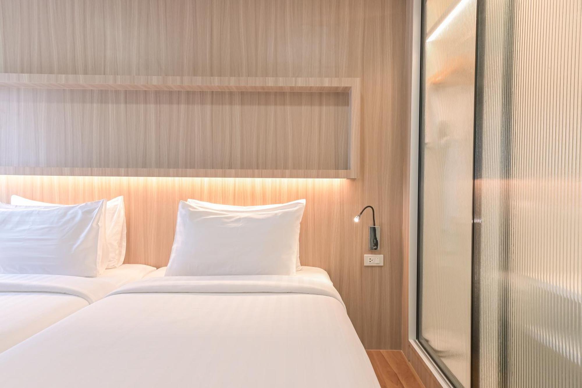 Shewin De Bangkok Hotel Bagian luar foto